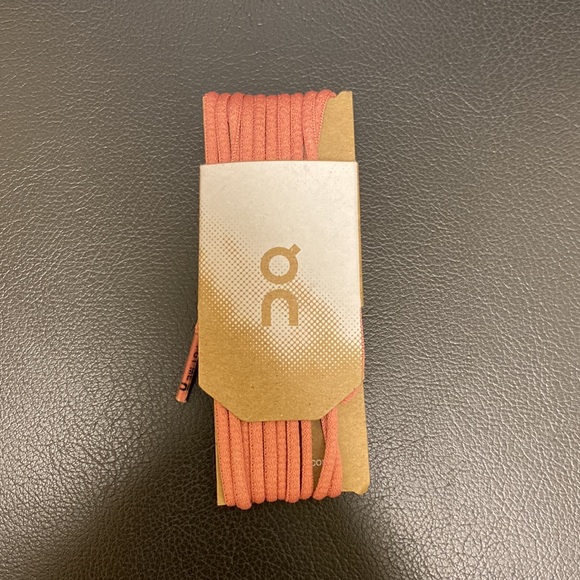 On cloud shoes size 9 color rose - Picture 5 of 5